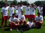 Jahr 2003 / 2003 Yilinda - Futbol Turnuvasinda oynayarak 2. olan bizim &ouml;grencilerin, Stadin ortasinda Atat&uuml;rk T-S&ouml;rt&uuml; ile cekildikleri Fotograf.