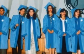 Vor 11 Jahren - Beim Absolvieren der Uni. Beim Abschluss-Ball / 11 sene &ouml;nce - &Uuml;niversiteden mezun olurken. Mezuniyet t&ouml;reninde.