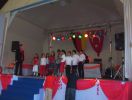 Jahr 2004 / Die 3 Klasse singt und lie&szlig;t Gedichte vor. / -2004 Yilinda - 3. Siniflar Siir ve Sarki okurken.