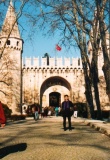 Vor 11 Jahren - In Istanbul. Vor dem historischen Topkapi-Palast. / 11 sene &ouml;nce - Istanbul'da Topkapi Sarayinin &ouml;n&uuml;nde.